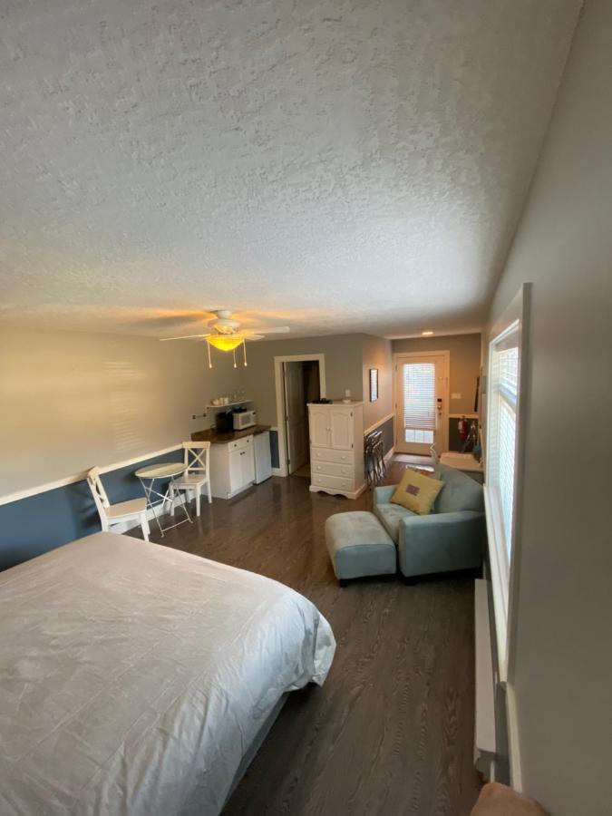 Guest Suites On Benvenuto Brentwood Bay Exteriér fotografie
